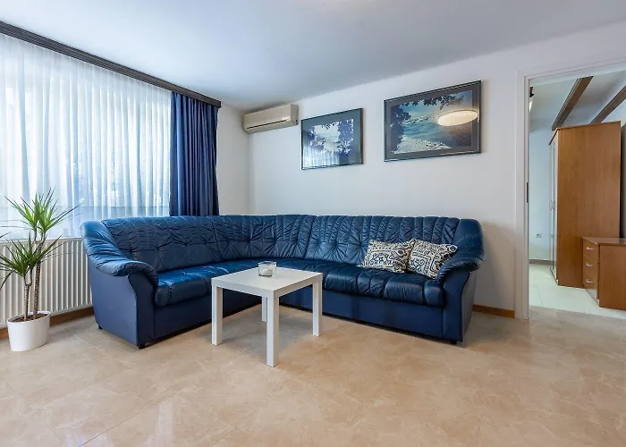 Apartment Malerisches Direkt Am Mit Lounge-bett, Privatparkplatz, Klima, Wifi Dramalj