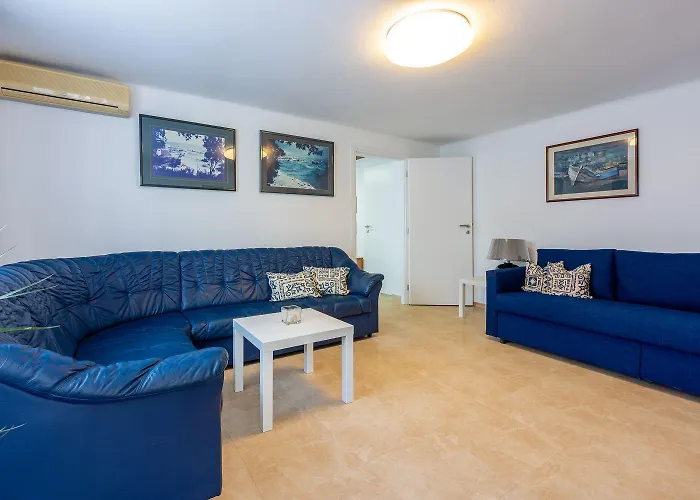 Malerisches Direkt Am Mit Lounge-bett, Privatparkplatz, Klima, Wifi * Dramalj