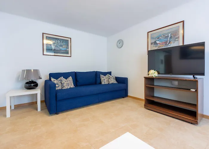 Malerisches Direkt Am Mit Lounge-bett, Privatparkplatz, Klima, Wifi Apartment *