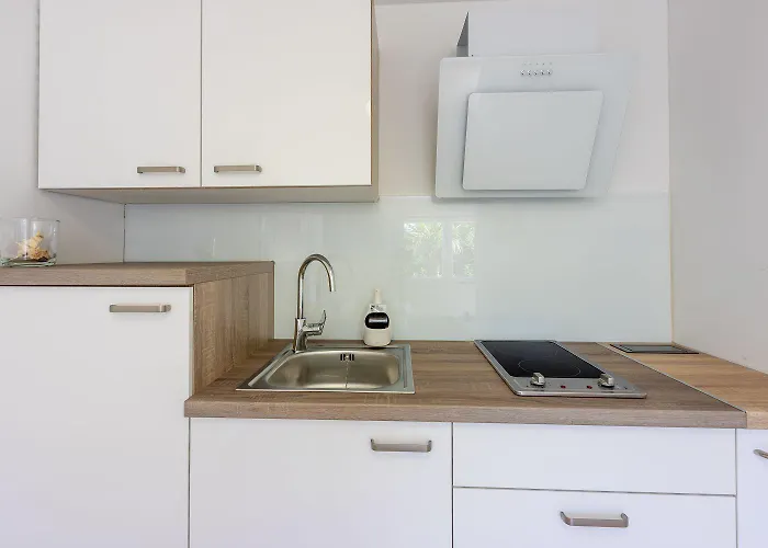 Malerisches Direkt Am Mit Lounge-bett, Privatparkplatz, Klima, Wifi Dramalj