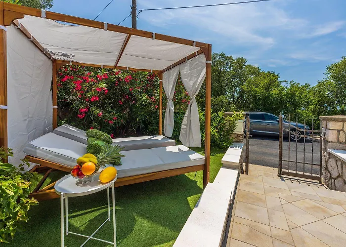 Malerisches Direkt Am Mit Lounge-bett, Privatparkplatz, Klima, Wifi Apartment