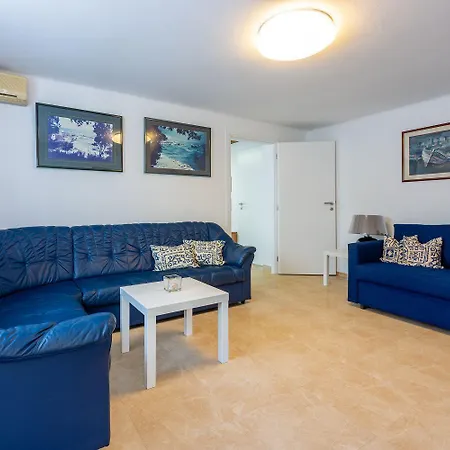 Malerisches Direkt Am Mit Lounge-bett, Privatparkplatz, Klima, Wifi * Dramalj