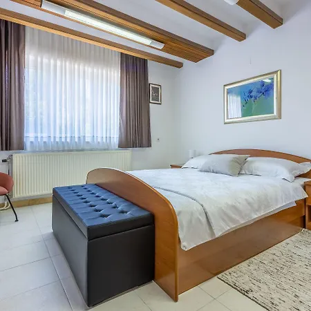 Malerisches Direkt Am Mit Lounge-bett, Privatparkplatz, Klima, Wifi