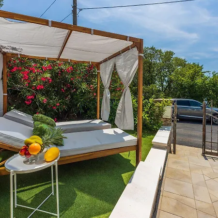 Malerisches Direkt Am Mit Lounge-bett, Privatparkplatz, Klima, Wifi Appartement