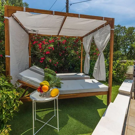 Malerisches Direkt Am Mit Lounge-bett, Privatparkplatz, Klima, Wifi
